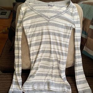 So white Long sleeve shirt